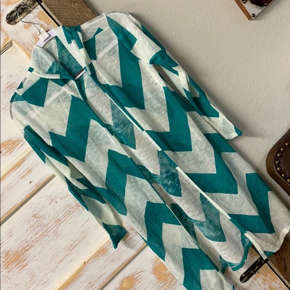 Chevron Print Sweater - Picture 1 of 3